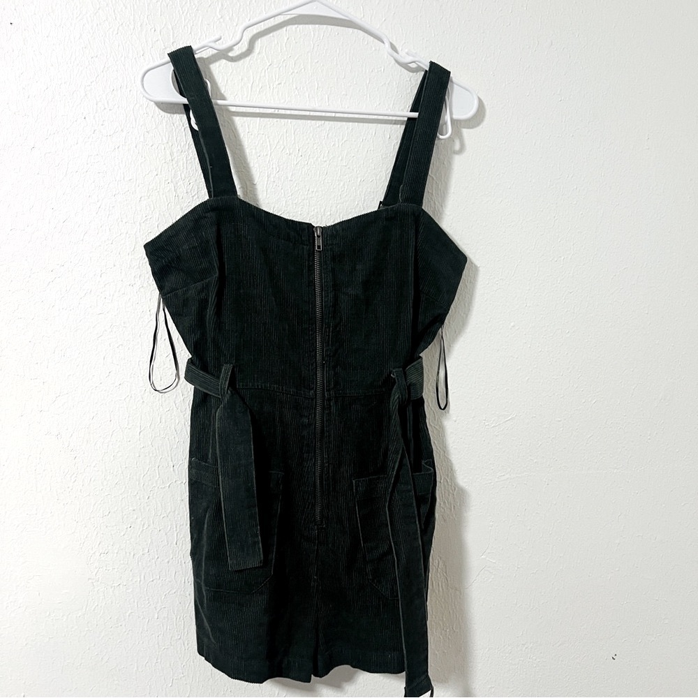 Cotton Candy Women’s Medium Corduroy Mini Romper Olive Pockets Belt EUC Straps